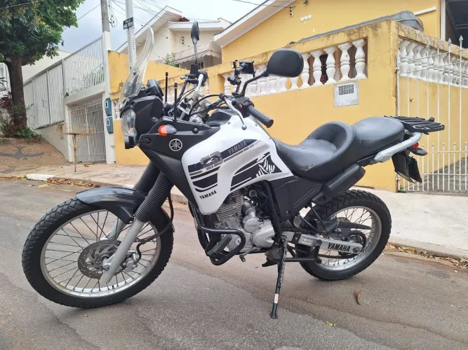 Ténéré 250 único dono moto bom estado