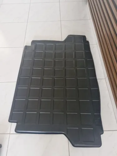 Bandeja para porta mala hrv.