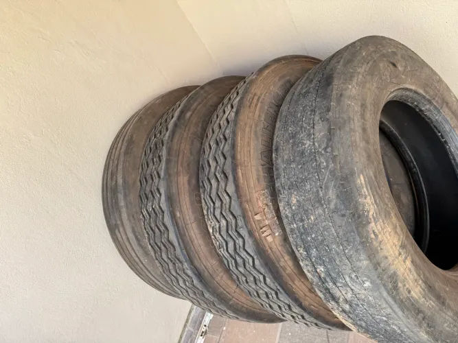 Pneus 275/80