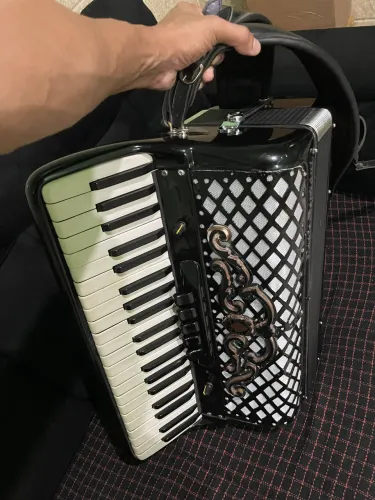 Acordeon Paolo Soprani 120 baixos