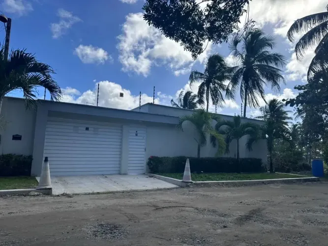 Imóvel para venda tem 500 metros quadrados com 5 quartos em Vila de Porto de Galinhas - Ip