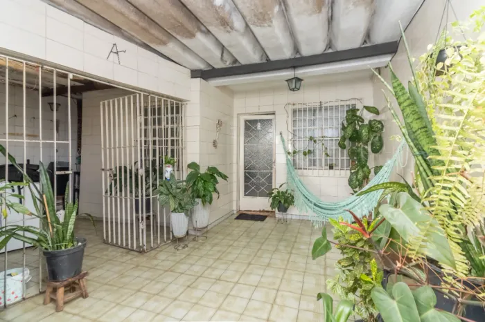 Casa para venda em Vila Santa Catarina com 5 quartos, sendo 1 suíte, 115m²