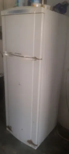 Vendo geladeira dúplex (não é frostfree)