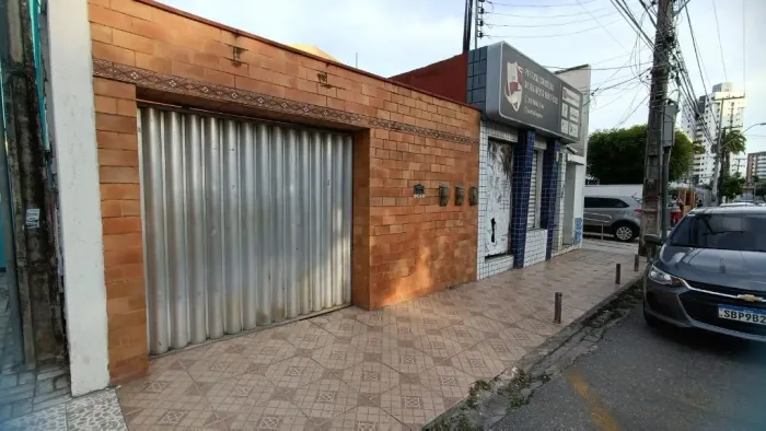 Casa de Frente a Igreja de Fátima