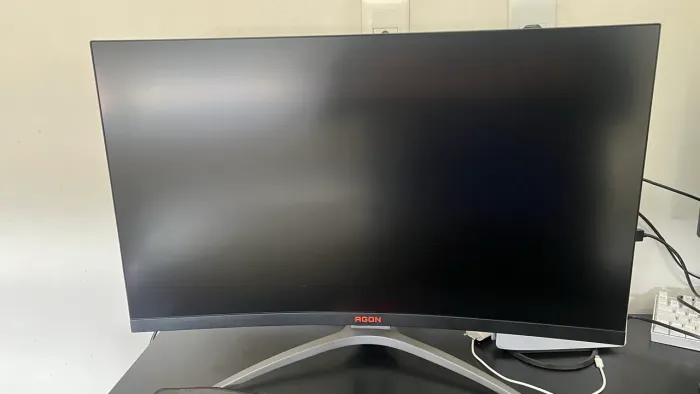 MONITOR GAMER AOC AGON 32" CURVO 165hz 1m FreeSync