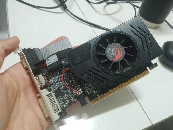 GT 730 2GB - ESTADO DE NOVA!