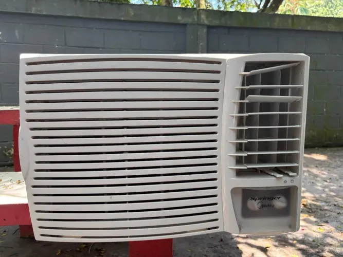 Ar condicionado de janela 12000 BTUs