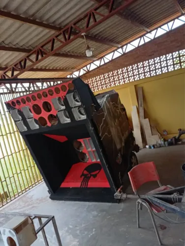 Carretinha com estrutura som automotivo 