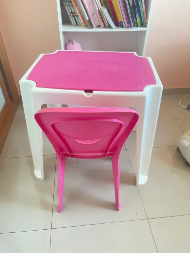 Mesa estudantil infantil porta objetos Tramontina com cadeira