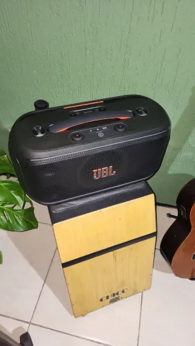 Caixa de Som JBL Partybox On The Go 2 com Microfones Lançamento