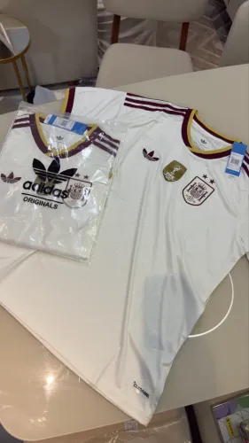 Camisa Espanha 2026 ( Patch Campeão do mundo) 