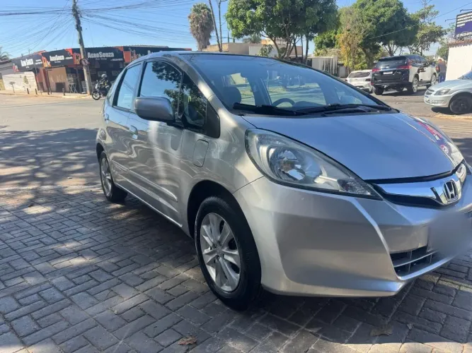 Honda Fit LX 1.4/ 1.4 Flex 8v/16v 5P Aut. 2014