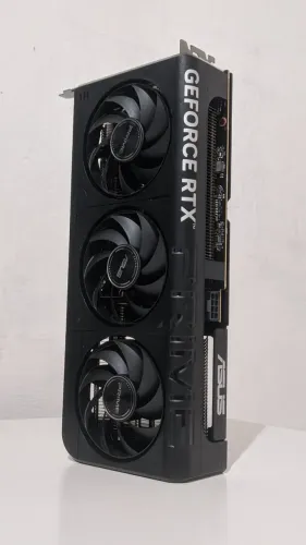 RTX 5060 ASUS PRIME Com caixa e garantia 