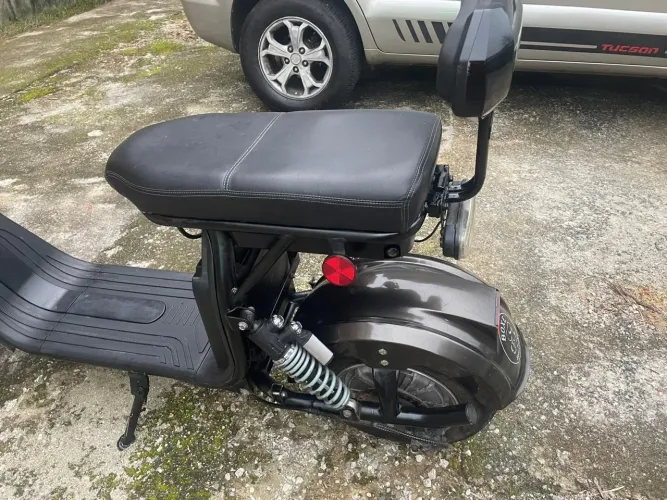 Vendo scooter elétrica,
