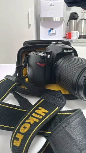 Nikon D90 + Lente 18-140mm VR | 1.874 Cliques | Kit Completo