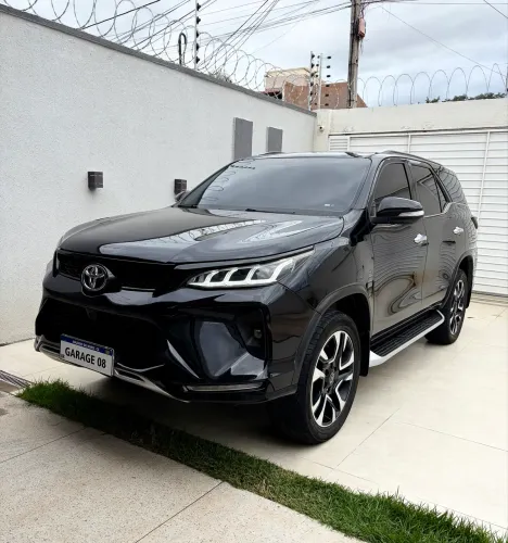 Toyota Hilux SW4 SRX 4X4 2.8 TDI 16V Dies. Aut. 2017