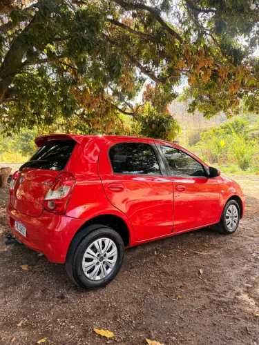Toyota Etios X 1.3 Flex 16V 5P Mec. 2014