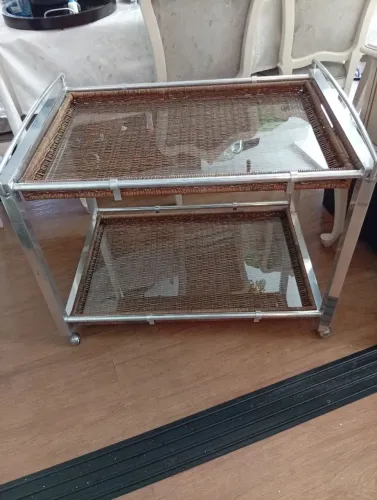 Aparador Mesa em vidro e metal