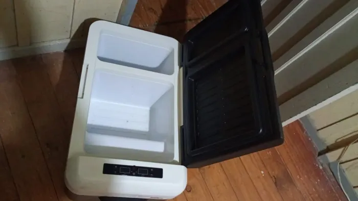 Geladeira Elber 30l bivolt 