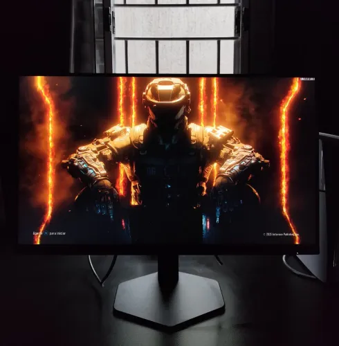 Monitor Gamer 27 27g4/p 180hz tempo de resposta 0,5ms IPS Preto AOC.