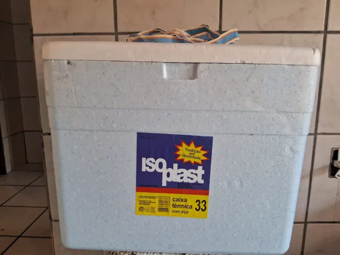 Caixa de isopor 33 litros