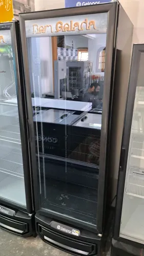 Ac cervejeira 569lts Gelopar total black 