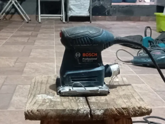 Lixadeira modelo Gss 140-1A