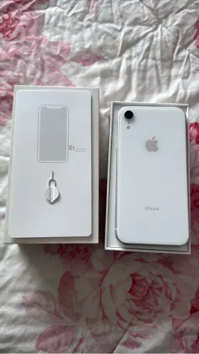 IPhone XR semi novo