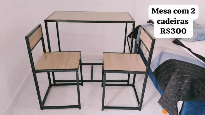Mesa com 2 cadeiras