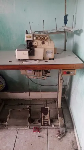 Máquina de Costura Industrial