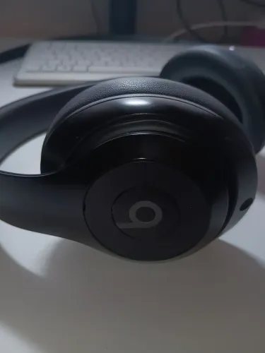 Beats Studio Pro preto
