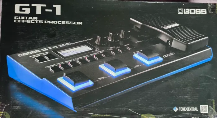 BOSS GT-1 PEDALEIRA
