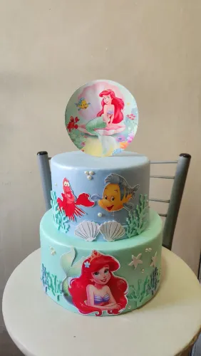 Bolo fake pequena sereia