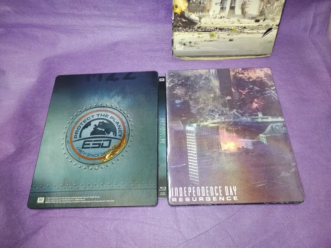 Blu-Ray Independente Day Resurgence, importado, acessórios, bom estado.