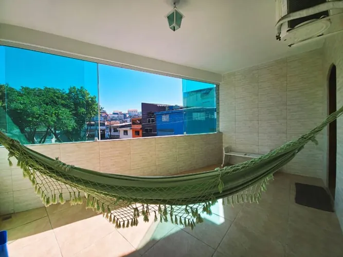 Sobrado com 3 dormitórios à venda, 120 m² por R$ 720.000,00 - Vila Rio de Janeiro - Guarul
