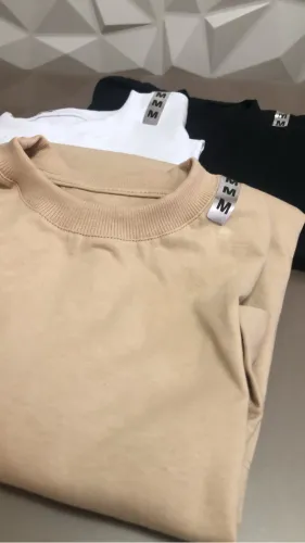 Camisa Oversized cor PRETA, BRANCA Molecotton ALTA GRAMATURA PEÇA DA FÁBRICA OPORTUNIDADE