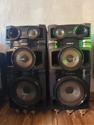 Caixas da Sony GTR 88