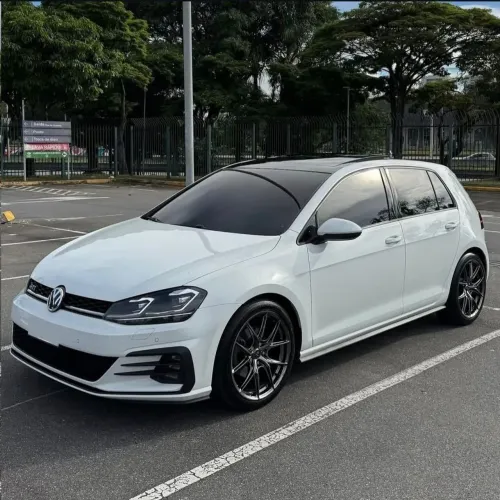 Volkswagen Golf Highline 1.4 TSI 140cv Mec. 2015