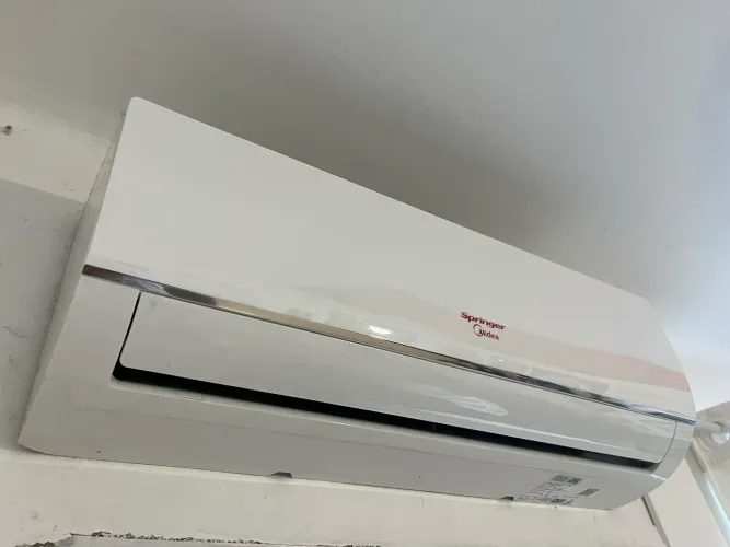 Ar-Condicionado Split Springer Midea 12.000 BTUs 220V + Conversor e Kit Instalação