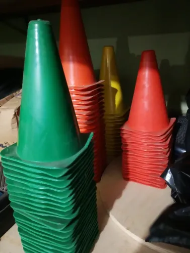Cones e Chapéu Chinês - Material Esportivo