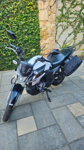 Vendo Yamaha Factor 150 Branca com Alforges