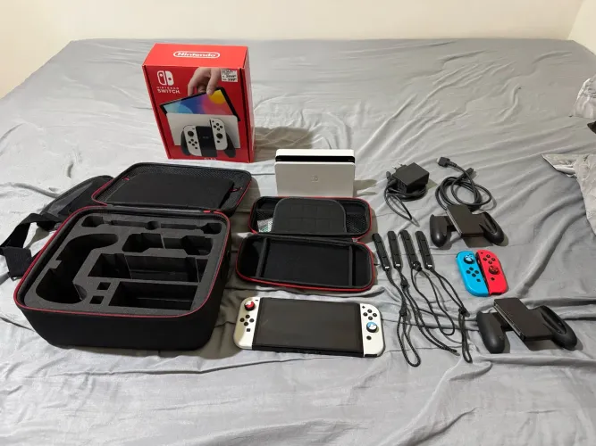 Nintendo Switch OLED 64GB + acessórios e cartão SD 256GB