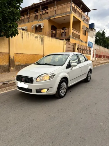 Fiat Linea Essence 1.8 Flex 16V 4P 2014