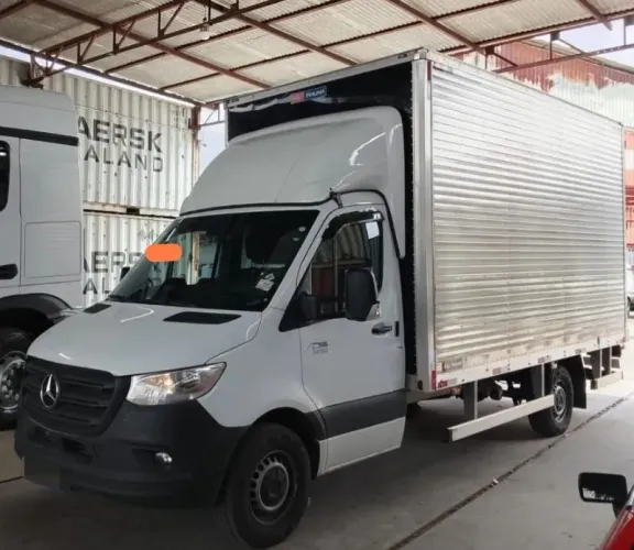 Transfiro a dívida,Mercedes Sprinter 317 CDI baú ano 2026