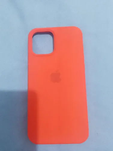 Capinha nova Iphone 12 Pro Max(Ótimo estado)