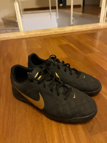 Chuteira Nike Beco 2 Original Pouco usada