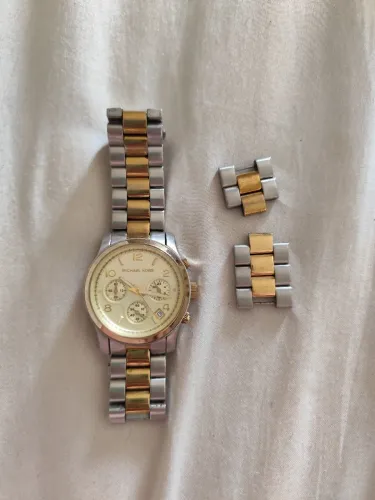 Relógio Michael Kors Original usado prata e dourado
