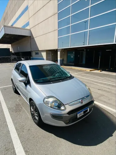 Fiat Punto Essence 1.6 Flex 16V 5P 2013