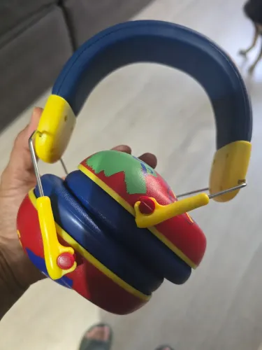 Abafador de ruído infantil