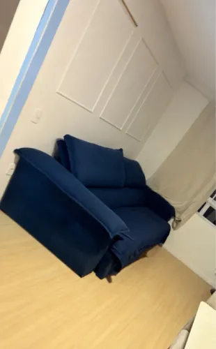 Sofá azul em ótimo estado - motivo da venda: mudança